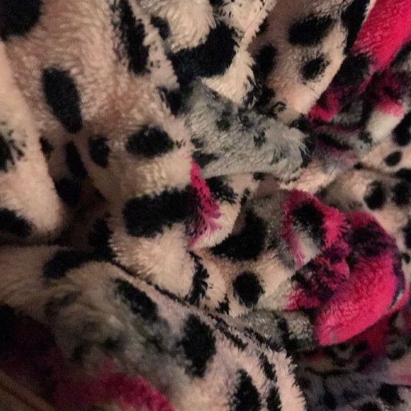 Meet your Posher, Cassandra - Picture 1 of 1